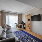 Hotel Zlota Lania - Butikowy Nad Jeziorem Wiartel